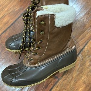 Great preowned Sugar Rain/Snow boots fleece lined size 8 women’s